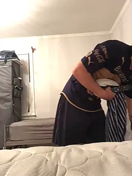 Snapshot of jolesin chatting on 10.13.25 jolesin online show from 10.13.25