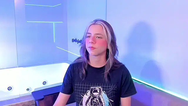 ArtemisaBlake online show from 12.19.24