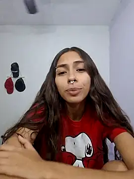 Snapshot of Jazmin-Cerezita chatting on 03.19.25 Jazmin-Cerezita online show from 03.19.25