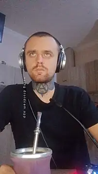 Snapshot of HappyZebra13 chatting on 01.11.25 HappyZebra13 online show from 01.11.25