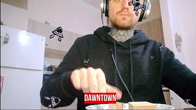 Snapshot of HappyZebra13 chatting on 02.19.25 HappyZebra13 online show from 02.19.25