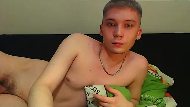 Snapshot of __sugarrebit chatting on 02.03.25   sugarrebit online show from 02.03.25