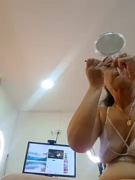 sasi luna online show from 11.20.25