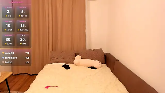 Snapshot of Carry_magic chatting on 12.27.24 Carry magic online show from 12.27.24