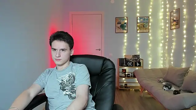 Snapshot of Scooby_k chatting on 12.16.24 Scooby k online show from 12.16.24