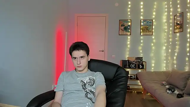 Snapshot of Scooby_k chatting on 12.16.24 Scooby k online show from 12.16.24