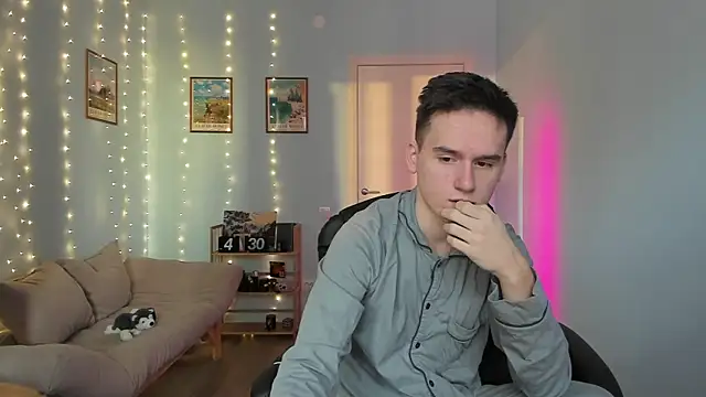 Snapshot of Scooby_k chatting on 01.06.25 Scooby k online show from 01.06.25