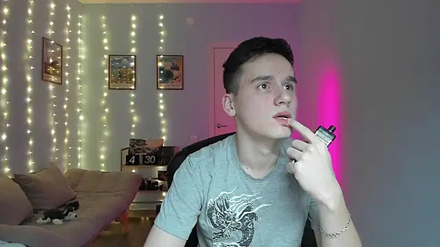 Snapshot of Scooby_k chatting on 01.09.25 Scooby k online show from 01.09.25