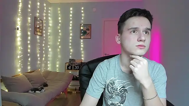 Snapshot of Scooby_k chatting on 01.10.25 Scooby k online show from 01.10.25