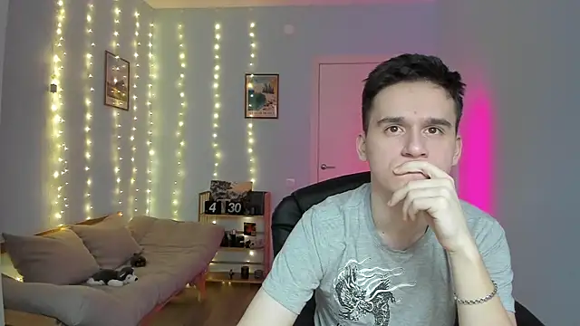 Snapshot of Scooby_k chatting on 01.10.25 Scooby k online show from 01.10.25