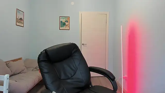 Snapshot of Scooby_k chatting on 02.03.25 Scooby k online show from 02.03.25