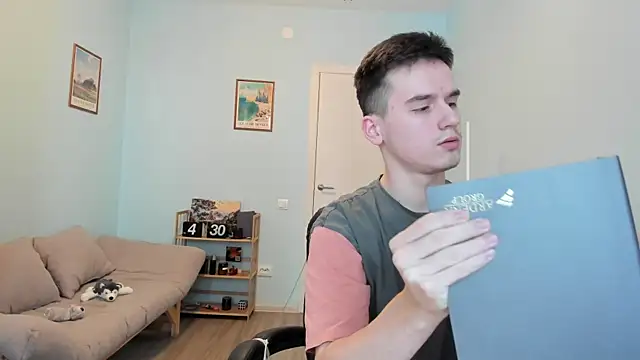 Snapshot of Scooby_k chatting on 02.18.25 Scooby k online show from 02.18.25