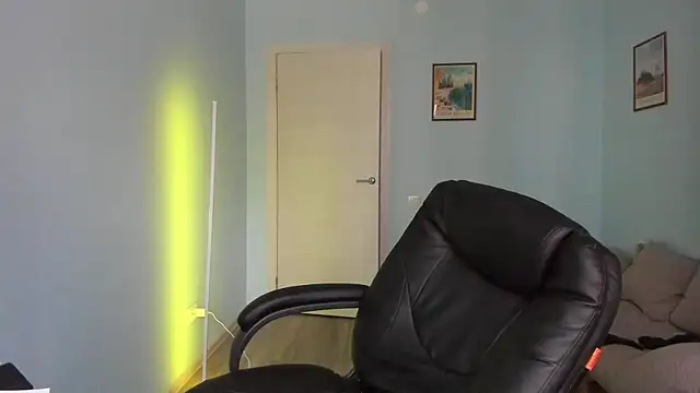 Snapshot of Scooby_k chatting on 03.02.25 Scooby k online show from 03.02.25