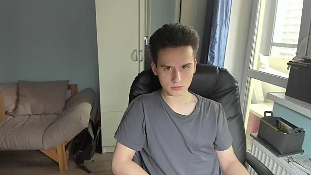 Snapshot of Scooby_k chatting on 11.08.25 Scooby k online show from 11.08.25