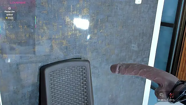 violett collins  online show from 11.05.25