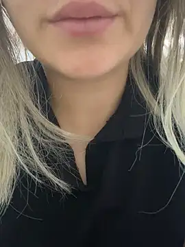 Snapshot of Gamzemm8888 chatting on 03.09.25 Gamzemm8888 online show from 03.09.25