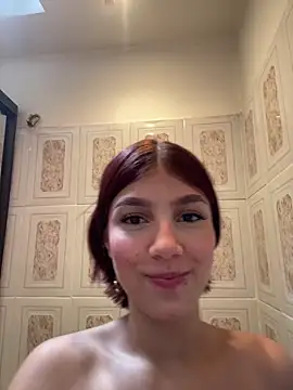 Snapshot of thamygomezz chatting on 01.28.25 thamygomezz online show from 01.28.25