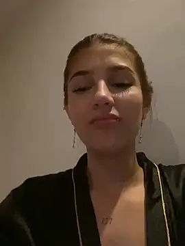 Snapshot of thamygomezz chatting on 02.01.25 thamygomezz online show from 02.01.25