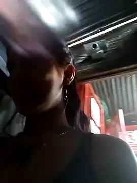 Snapshot of thamygomezz chatting on 09.08.25 thamygomezz online show from 09.08.25