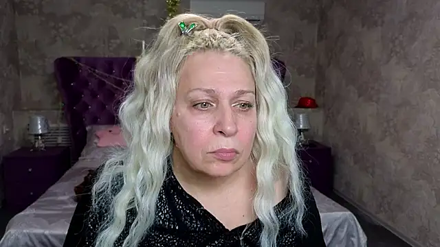 Snapshot of Penelope_Pinky chatting on 01.14.25 Penelope Pinky online show from 01.14.25