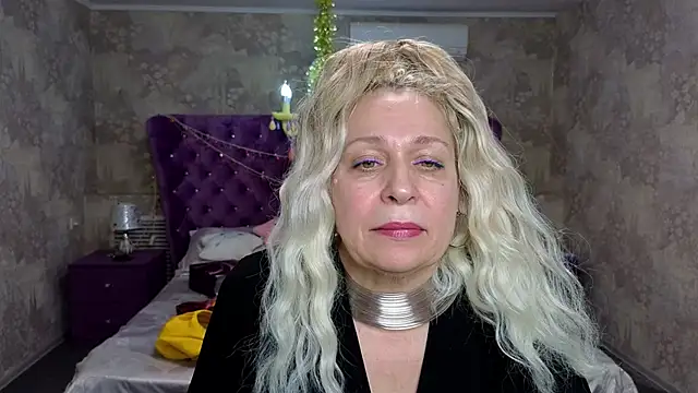 Snapshot of Penelope_Pinky chatting on 01.19.25 Penelope Pinky online show from 01.19.25