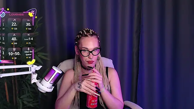 Cassie Bae online show from 12.03.25