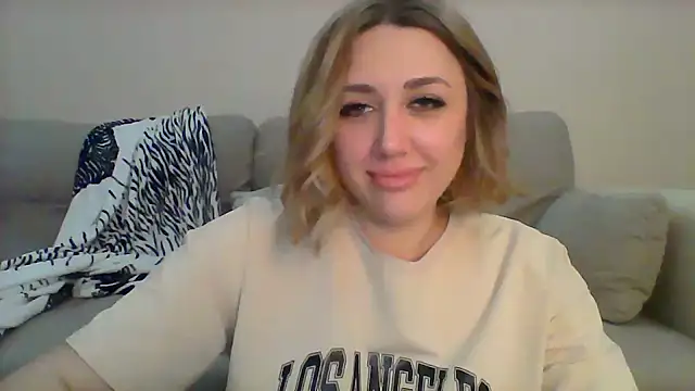 Snapshot of VickyLove047 chatting on 01.02.25 VickyLove047 online show from 01.02.25