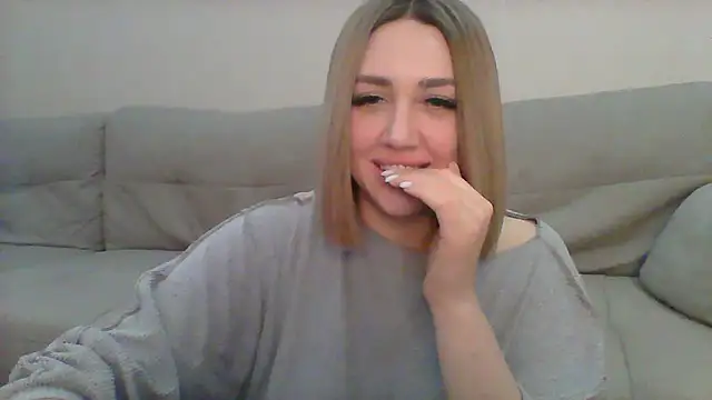 Snapshot of VickyLove047 chatting on 01.08.25 VickyLove047 online show from 01.08.25