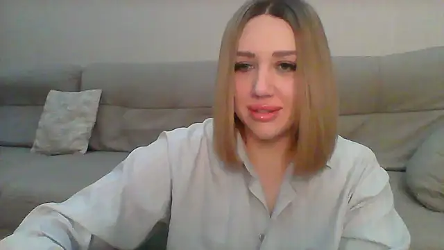 Snapshot of VickyLove047 chatting on 01.28.25 VickyLove047 online show from 01.28.25