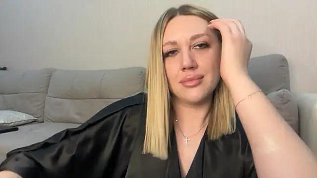 Snapshot of VickyLove047 chatting on 09.24.25 VickyLove047 online show from 09.24.25