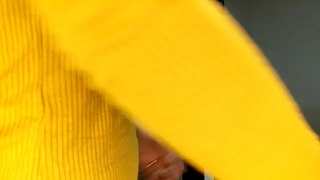 Snapshot of Paloma_Desire chatting on 12.24.24 Paloma Desire online show from 12.24.24