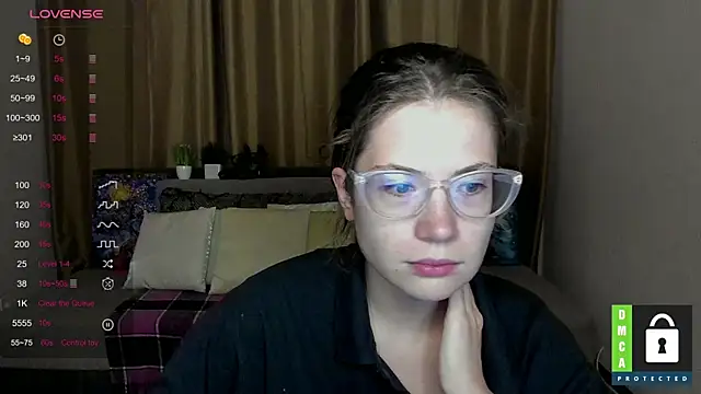 Snapshot of Alicia_redfollow chatting on 09.28.25 Alicia redfollow online show from 09.28.25