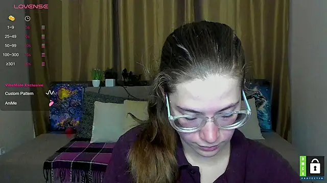Snapshot of Alicia_redfollow chatting on 10.14.25 Alicia redfollow online show from 10.14.25