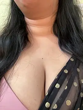 Snapshot of Akhi_Akshaya chatting on 01.25.25 Akhi Akshaya online show from 01.25.25