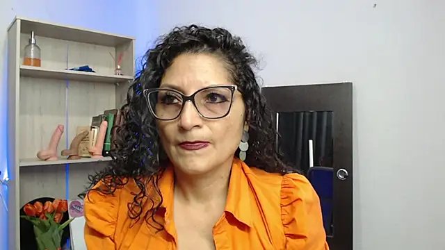 Snapshot of arianna_ros3 chatting on 01.13.25 arianna ros3 online show from 01.13.25