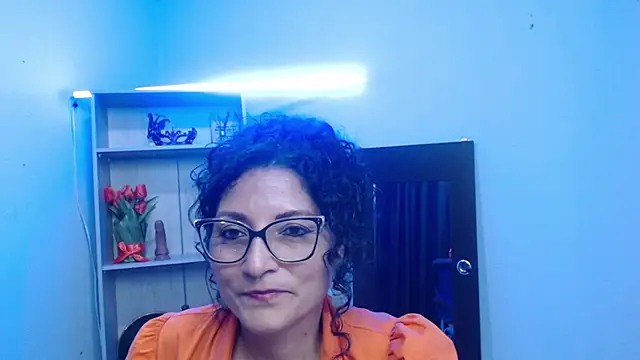 Snapshot of arianna_ros3 chatting on 02.03.25 arianna ros3 online show from 02.03.25
