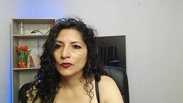 Snapshot of arianna_ros3 chatting on 02.11.25 arianna ros3 online show from 02.11.25