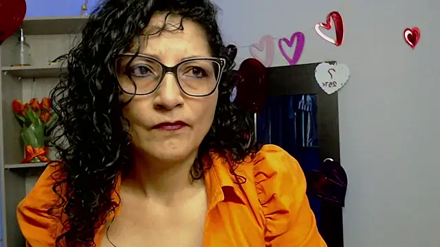 Snapshot of arianna_ros3 chatting on 02.18.25 arianna ros3 online show from 02.18.25