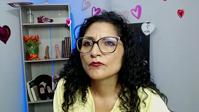 Snapshot of arianna_ros3 chatting on 02.22.25 arianna ros3 online show from 02.22.25