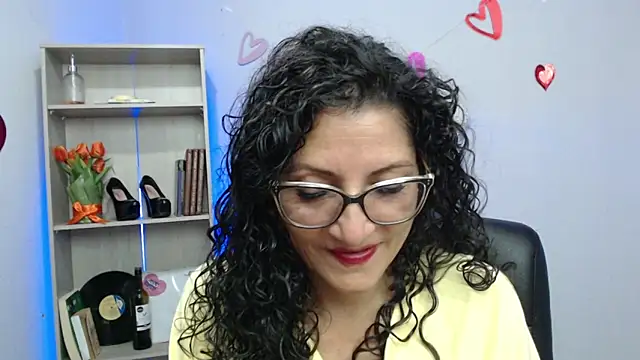 Snapshot of arianna_ros3 chatting on 03.11.25 arianna ros3 online show from 03.11.25