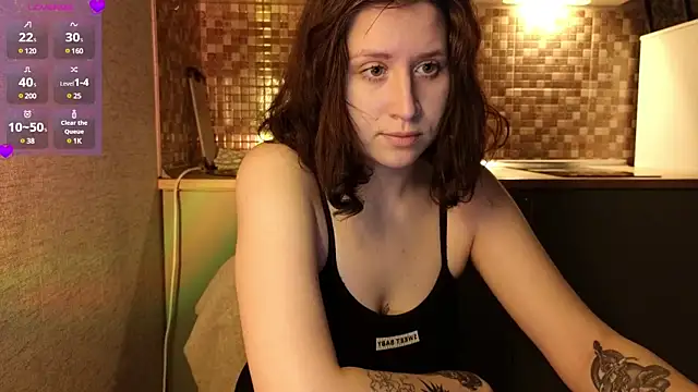 Snapshot of whatamarrie chatting on 01.23.25 whatamarrie online show from 01.23.25