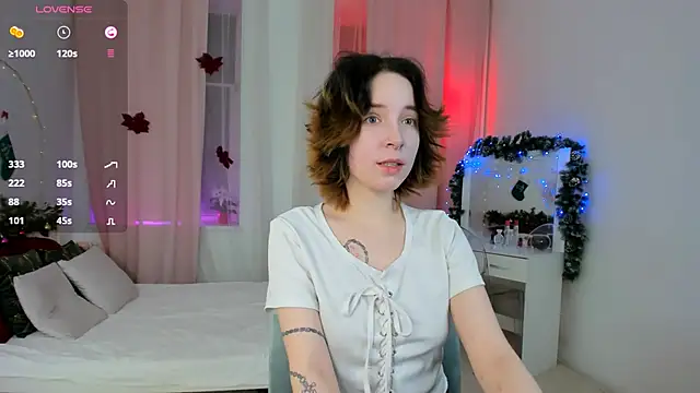 Snapshot of lilithlunna chatting on 01.02.25 lilithlunna online show from 01.02.25