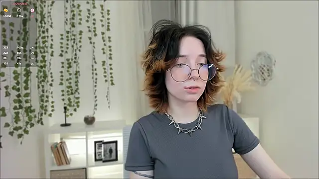 Snapshot of lilithlunna chatting on 01.14.25 lilithlunna online show from 01.14.25