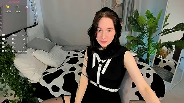 Snapshot of lilithlunna chatting on 09.14.25 lilithlunna online show from 09.14.25