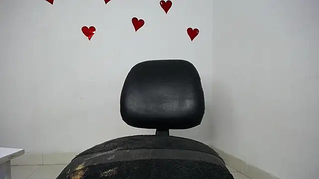 xoxo 06 online show from 03.15.25