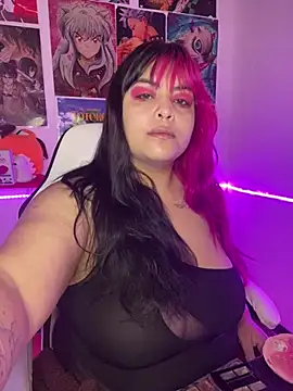 Snapshot of Pinky-Flower chatting on 03.09.25 Pinky-Flower online show from 03.09.25