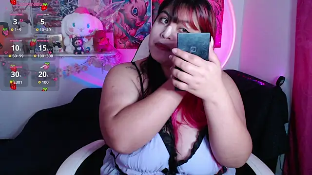 Snapshot of Pinky-Flower chatting on 09.22.25 Pinky-Flower online show from 09.22.25