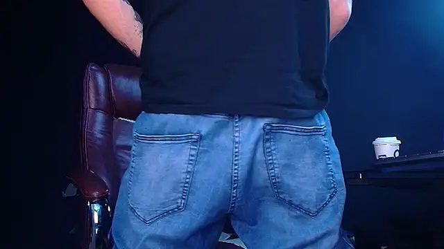 AxelColton online show from 11.26.25