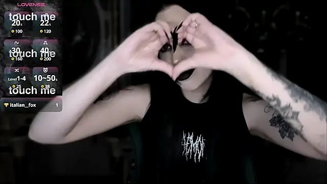 Snapshot of alexx_succubus chatting on 03.06.25 alexx succubus online show from 03.06.25