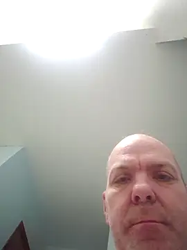 hoodratoui online show from 11.29.25